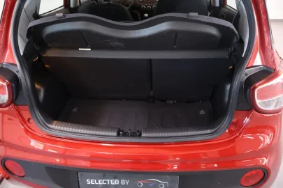 Car image 28