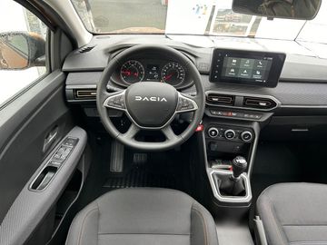 Car image 10