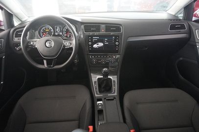 Car image 24