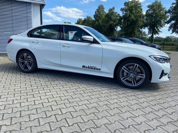 BMW 330 e Sport Line 215 kW image number 5