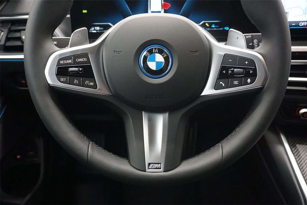 BMW 330e Touring xDrive 215 kW image number 10