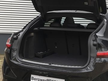 Car image 37