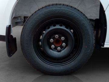 Car image 28