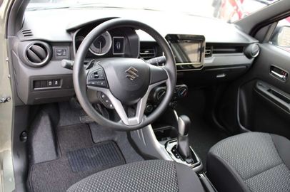 Car image 12