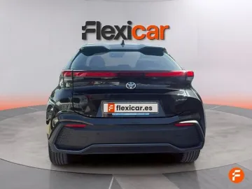 Car image 4