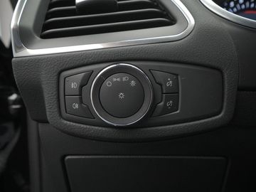 Car image 38