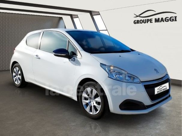 Peugeot 208 PureTech 68 Like 50 kW image number 2