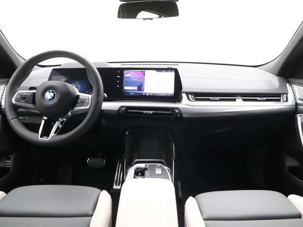 BMW iX2 xDrive30 225 kW image number 13