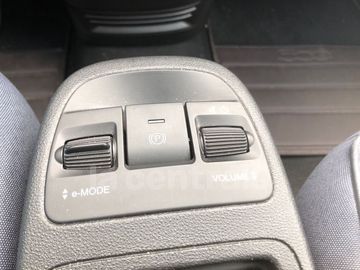 Car image 35