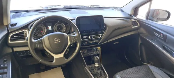 Car image 5