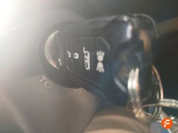 Car image 27