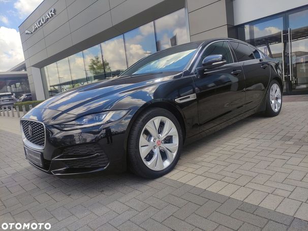 Jaguar XE D180 AWD S 132 kW image number 1