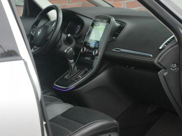 Car image 31