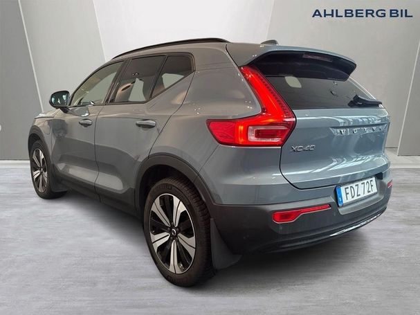 Volvo XC40 Recharge T4 Plus Dark 157 kW image number 3