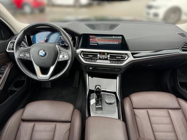 BMW 320d Touring xDrive 140 kW image number 16