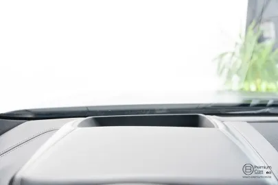 Car image 45