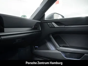 Car image 32