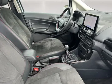 Car image 23