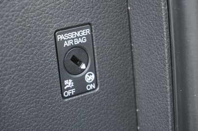 Car image 28
