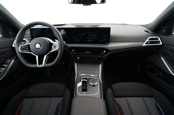 BMW 330i Touring xDrive 180 kW image number 7