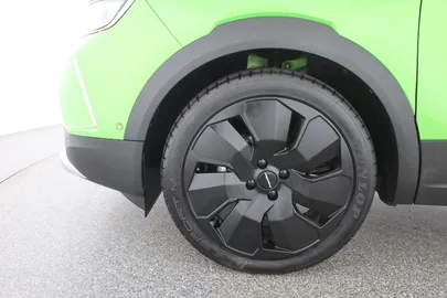 Car image 29