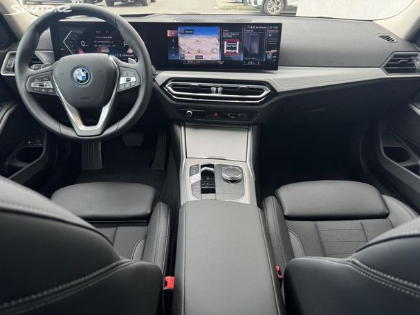 BMW 330e xDrive 215 kW image number 8