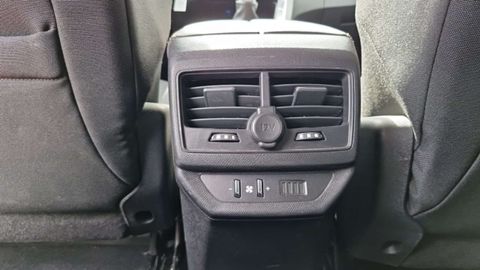 Car image 39