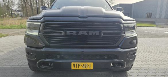 Car image 35