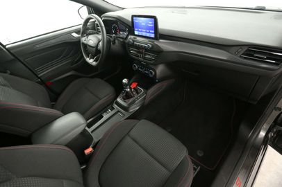 Car image 28