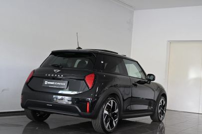 Car image 36