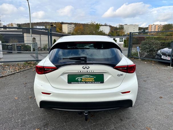 Infiniti Q30 80 kW image number 17