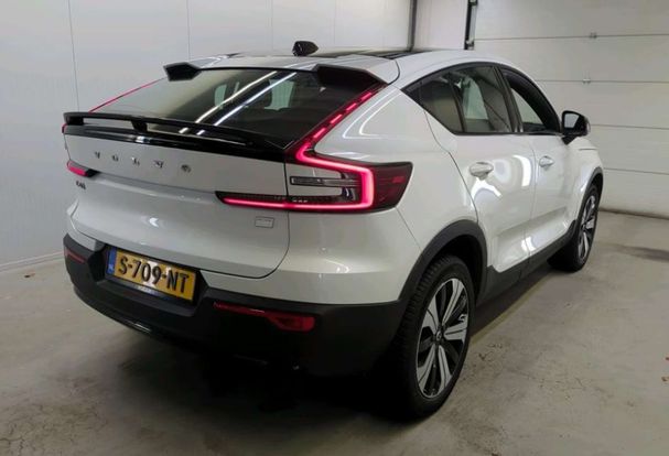 Volvo C40 h Plus 69 kW image number 3