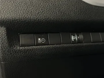 Car image 38