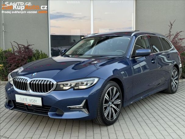 BMW 320d Touring xDrive 140 kW image number 2