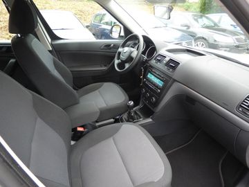 Car image 13