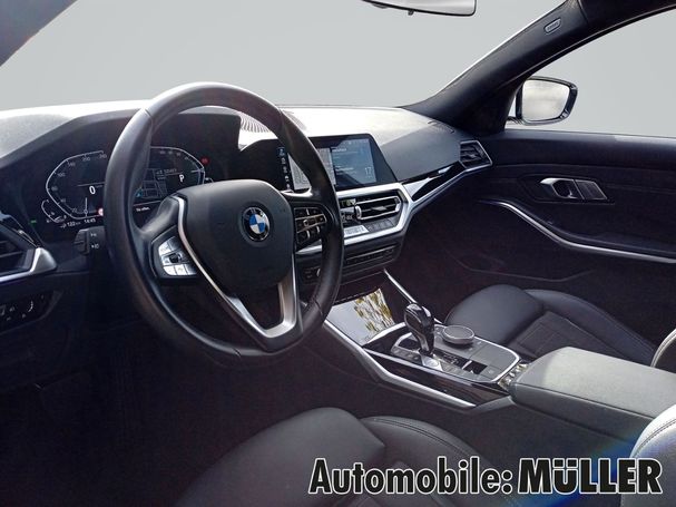 BMW 330 Touring 185 kW image number 12