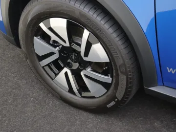 Car image 31