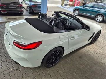 Car image 22