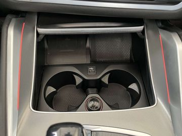 Car image 31