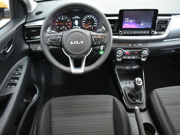 Car image 13