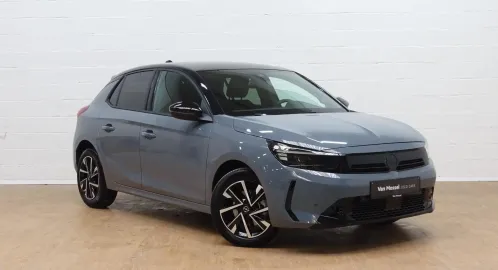 Car image 3