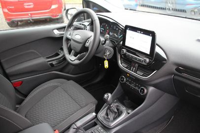 Car image 13