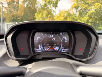 Car image 32