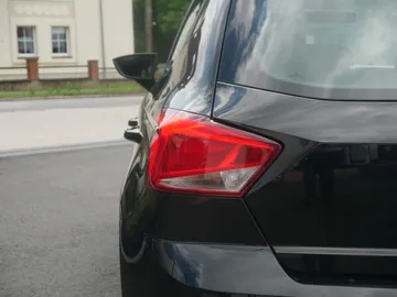 Car image 39