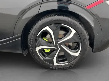 Car image 38