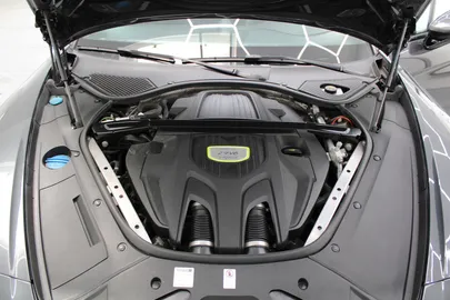 Car image 24