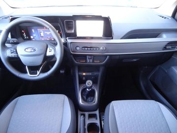 Car image 12