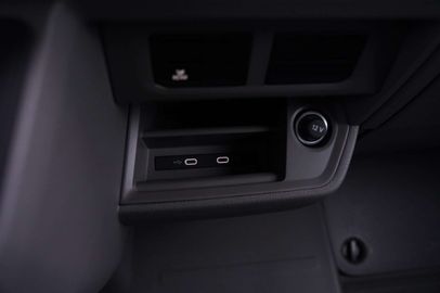 Car image 48