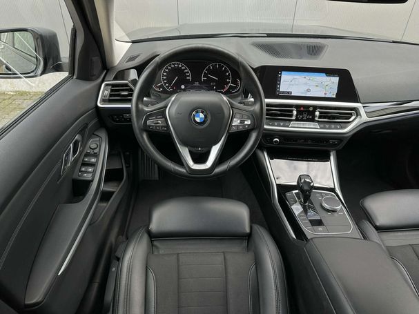 BMW 320i 135 kW image number 20