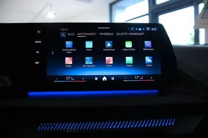 Car image 26